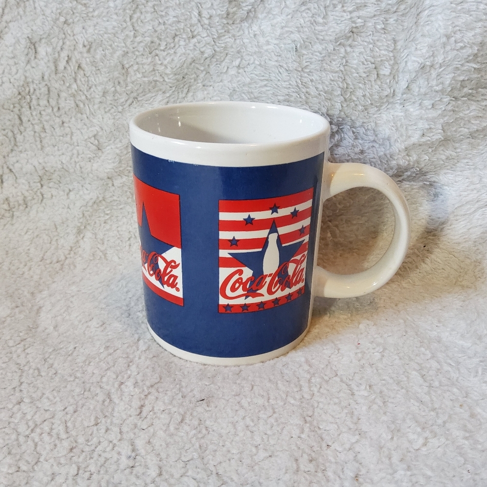 Vintage 2002 Gibson Coca Cola Red White Blue Stars Stripes Patriotic Coffee Mug